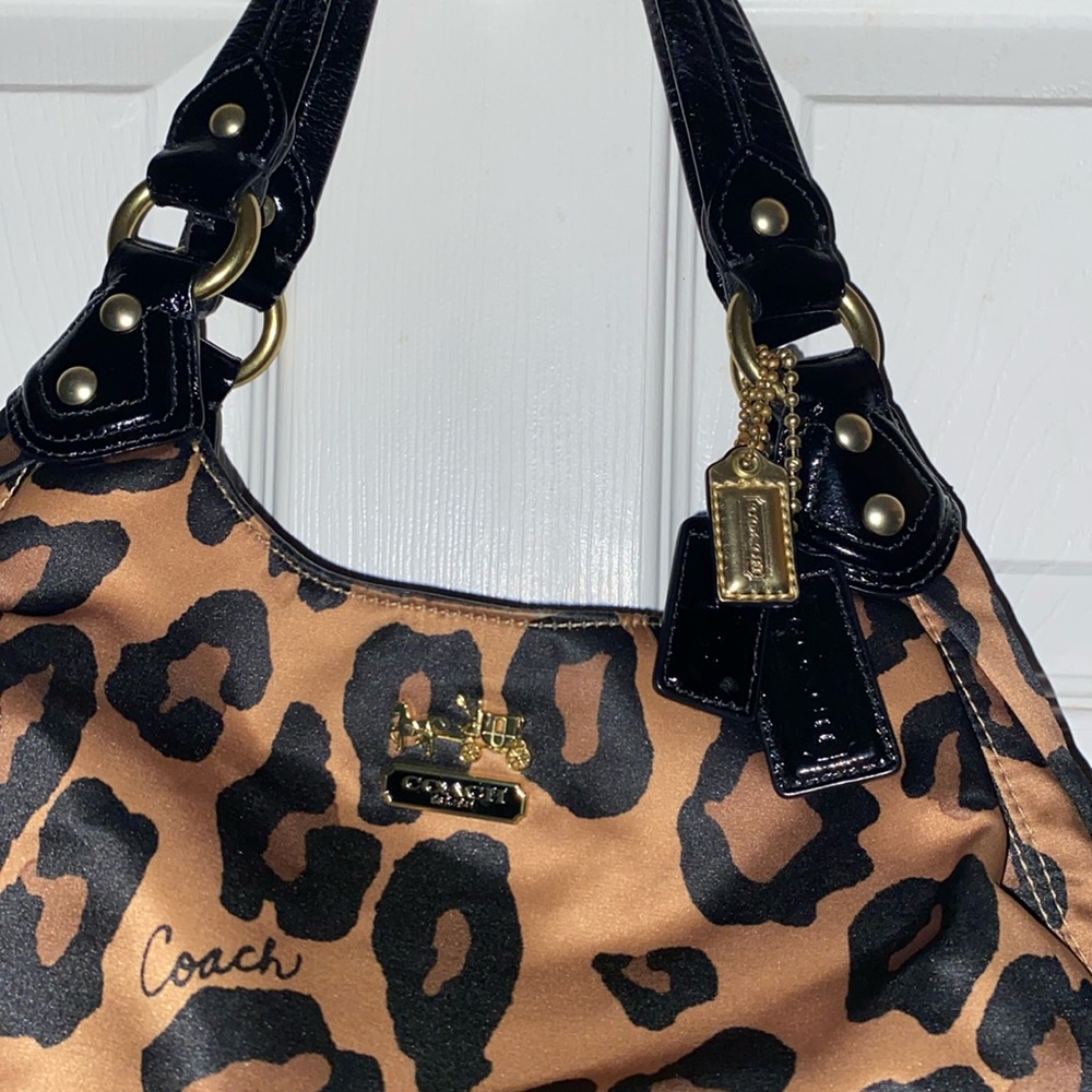 Coach Chelsea Leopard Print Shoulder Tote Bag - Picture 7 of 9